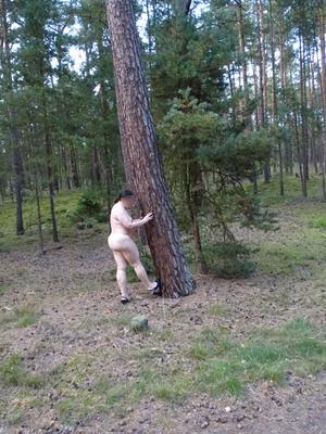 walking naked and peeing 2