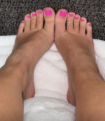 Ash pink toes